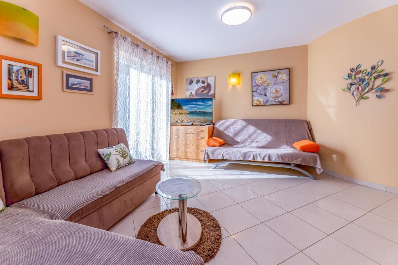 Apartments Lovorka Baska  Ngoại thất bức ảnh