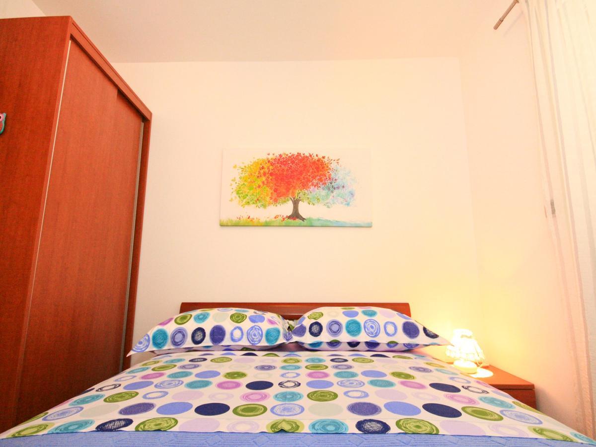 Apartments Lovorka Baska  Ngoại thất bức ảnh