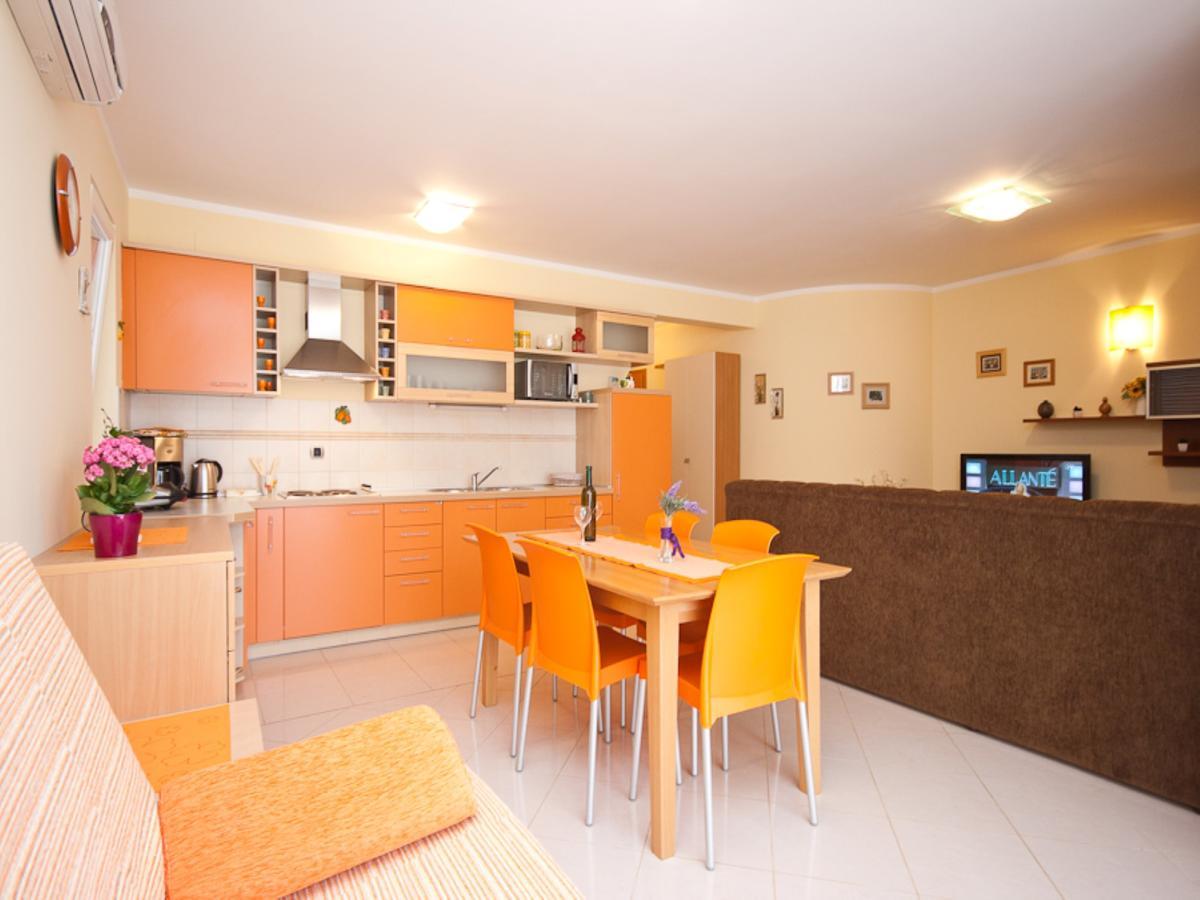 Apartments Lovorka Baska  Ngoại thất bức ảnh