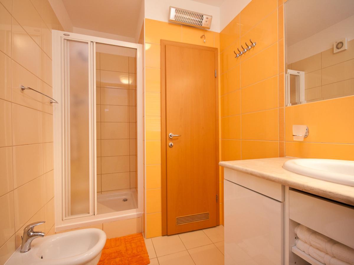 Apartments Lovorka Baska  Ngoại thất bức ảnh