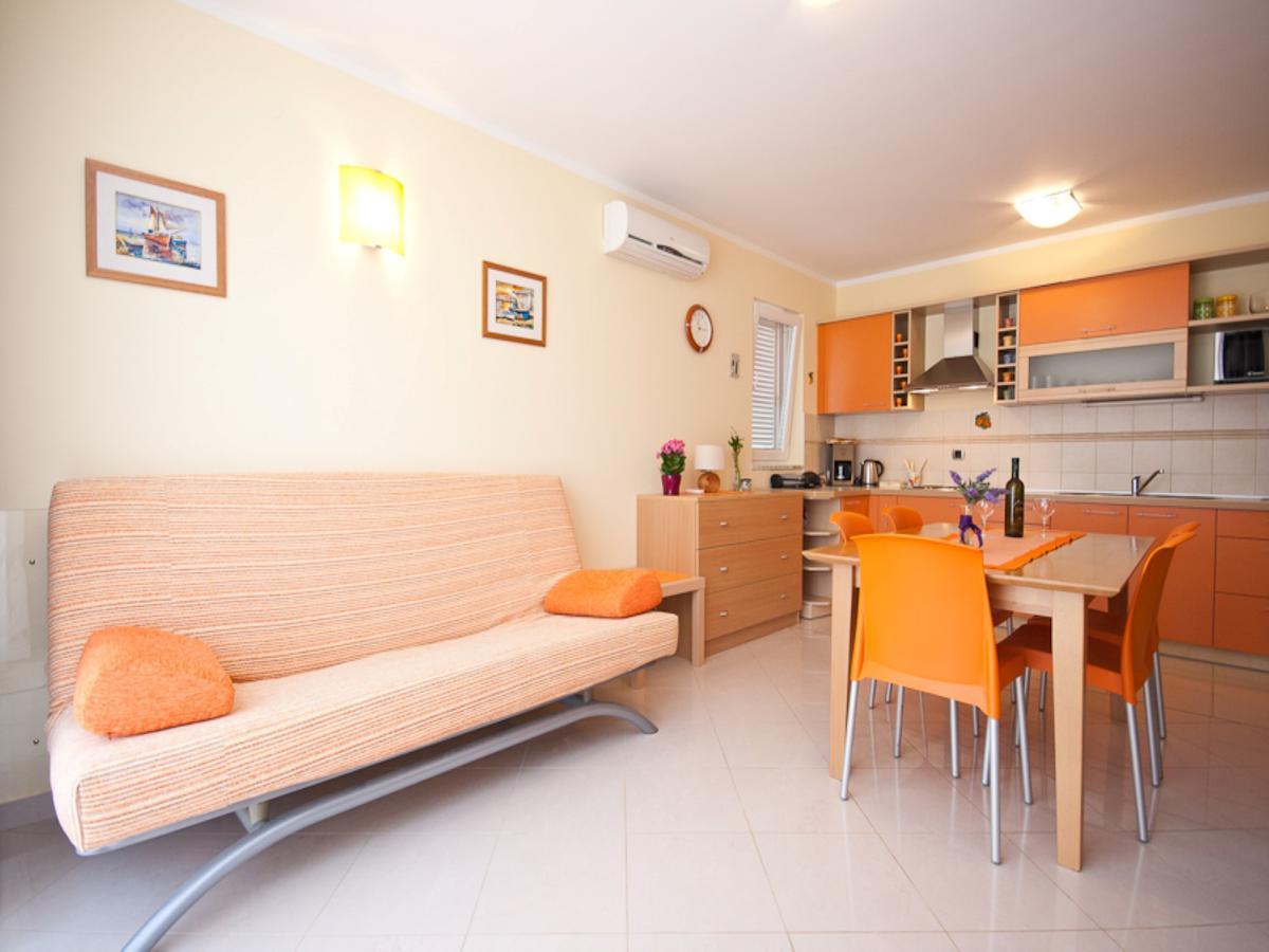 Apartments Lovorka Baska  Ngoại thất bức ảnh