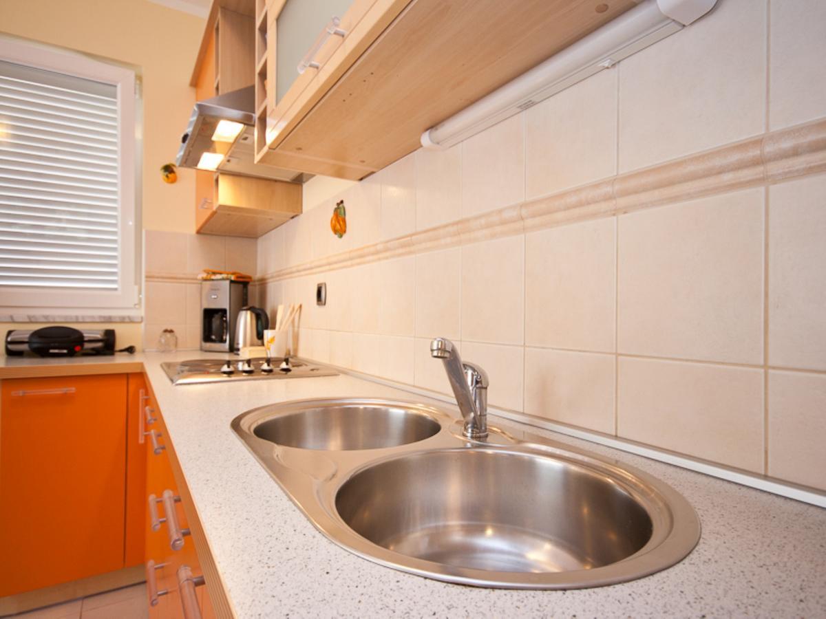Apartments Lovorka Baska  Ngoại thất bức ảnh